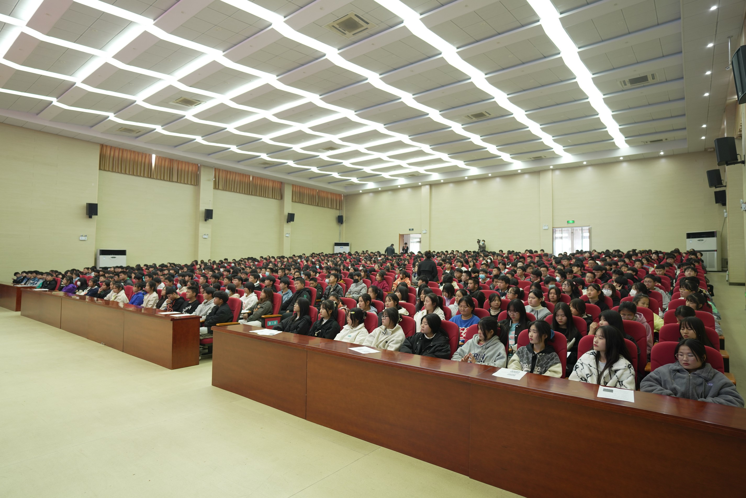 科学家精神2.png