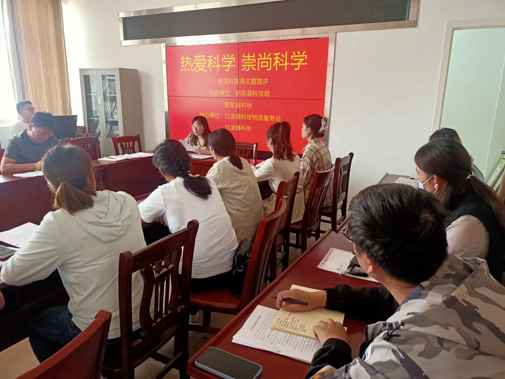 白龙图片-1.jpg